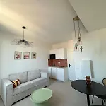 Cocon - Entièrement Rénové - 4 Couchages - 600m De La Gare De *