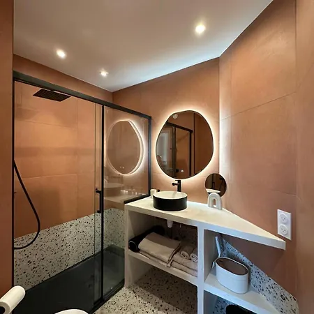 Cocon - Entierement Renove - 4 Couchages - 600m De La Gare De Apartment Cannes
