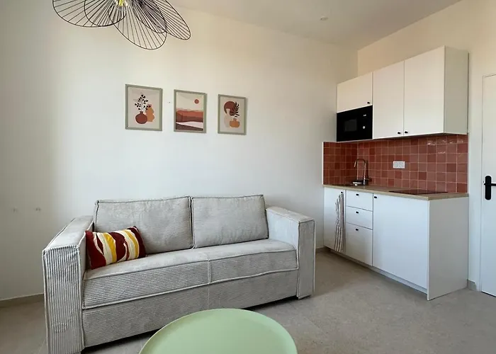 Cocon - Entierement Renove - 4 Couchages - 600m De La Gare De Apartamento Cannes