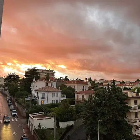 Cocon - Entièrement Rénové - 4 Couchages - 600m De La Gare De Cannes